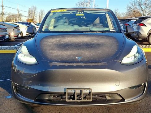Used 2023 Tesla Model Y Long Range image 3