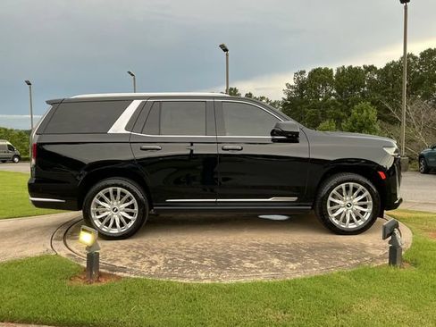 Used 2022 Cadillac Escalade Premium Luxury w/ Performance Package AWD/4WD image 8