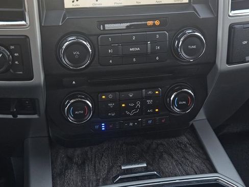 Used 2018 Ford F350 Lariat w/ Lariat Ultimate Package AWD/4WD image 36