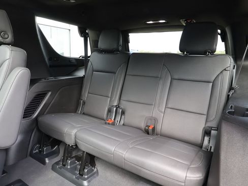 Used 2023 Chevrolet Tahoe Z71 w/ Z71 Off-Road Package AWD/4WD image 30