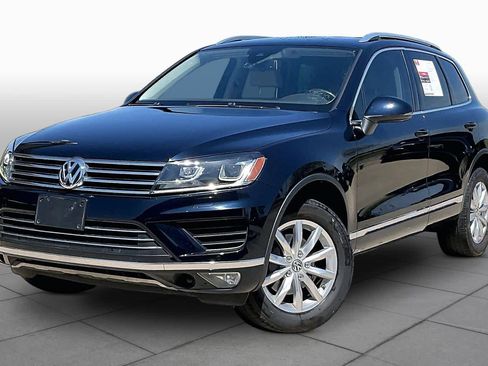 Used 2016 Volkswagen Touareg Sport AWD/4WD image 2