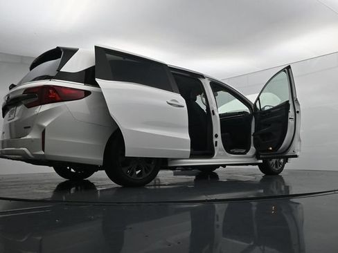 Used 2025 Honda Odyssey Touring image 38