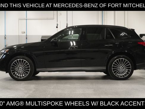 Used 2025 Mercedes-Benz GLC 350e 4MATIC image 4