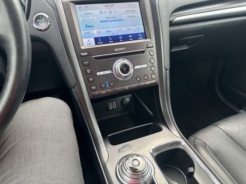 Used 2020 Ford Fusion Titanium AWD/4WD image 32