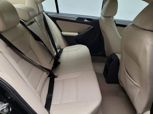 Used 2015 Volkswagen Jetta SE FWD image 19