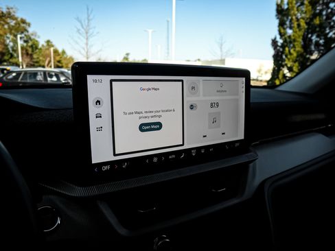 Used 2025 Ford Explorer Active w/ Active Comfort Package image 23