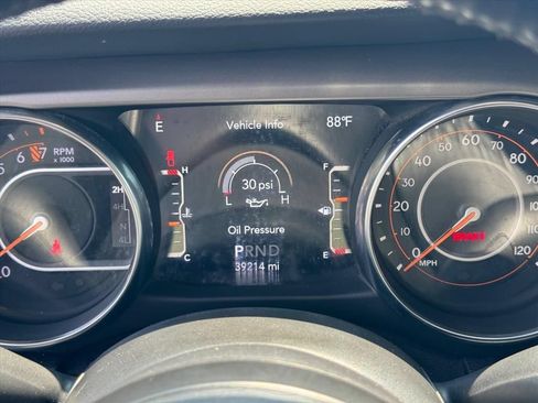 Used 2021 Jeep Gladiator Sport AWD/4WD image 17