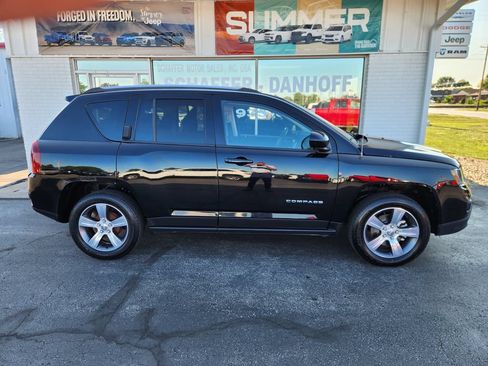 Used 2017 Jeep Compass High Altitude FWD image 2