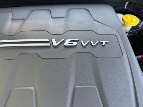 Used 2017 Jeep Cherokee Trailhawk w/ Cold Weather Group AWD/4WD image 43