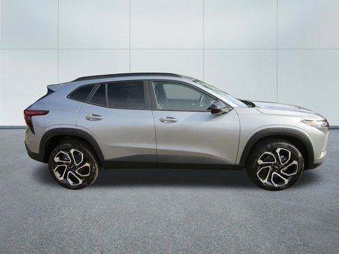 New 2026 Chevrolet Trax RS w/ Driver Confidence Package FWD image 7