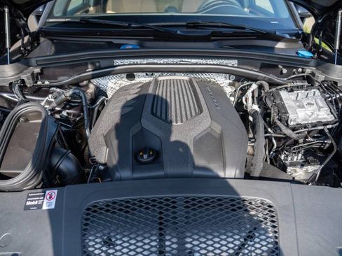 New 2026 Porsche Macan AWD/4WD image 29