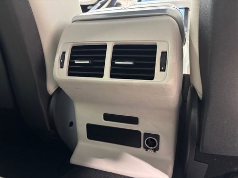 Used 2021 Land Rover Range Rover Velar R-Dynamic S image 36