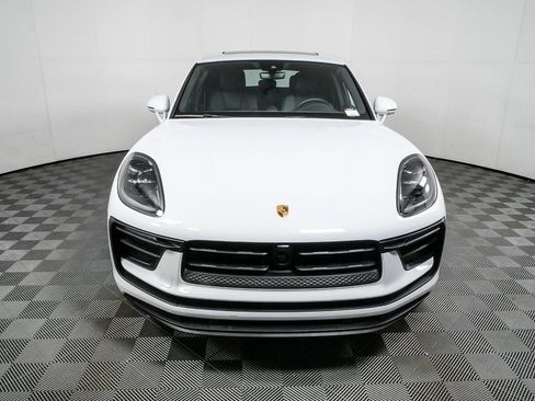 New 2026 Porsche Macan image 28