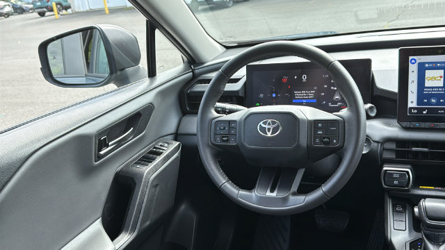 Used 2026 Toyota RAV4 XLE Premium AWD/4WD image 22
