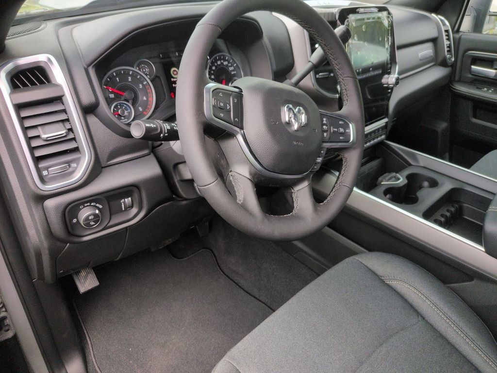 New 2026 RAM 3500 Big Horn AWD/4WD image 15