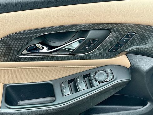 Used 2023 Chevrolet Traverse Premier w/ LPO, Floor Liner Package FWD image 21