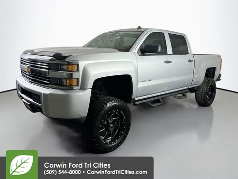 Used 2015 Chevrolet Silverado 2500 LT AWD/4WD image 5