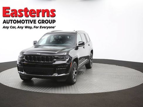 Used 2024 Jeep Grand Cherokee L Limited w/ Luxury Tech Group II AWD/4WD image 56