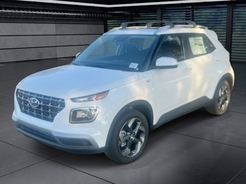 Used 2026 Hyundai Venue SEL image 1