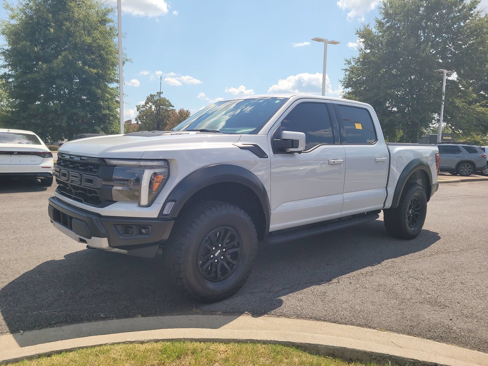 Used 2025 Ford F150 Raptor AWD/4WD image 7