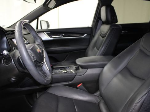 Used 2024 Cadillac XT5 Premium Luxury FWD image 13