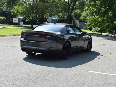 Used 2015 Dodge Charger R/T RWD image 8