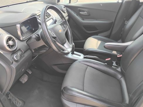 Used 2015 Chevrolet Trax LT w/ LT Plus Package FWD image 5