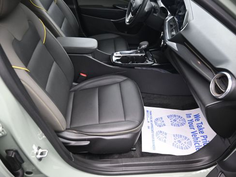 Used 2024 Chevrolet Trax ACTIV w/ Sunroof Package FWD image 25