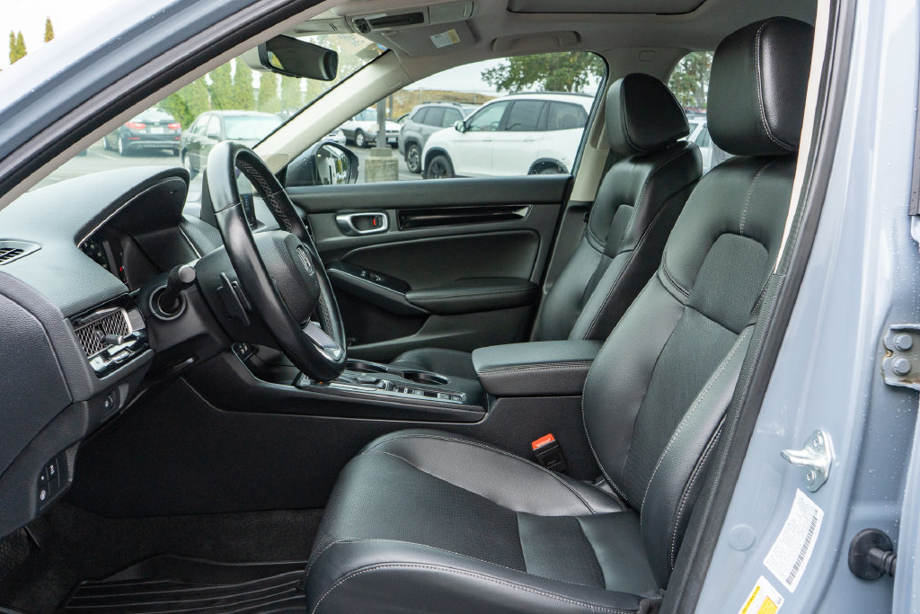 Used 2023 Honda Civic Touring image 27