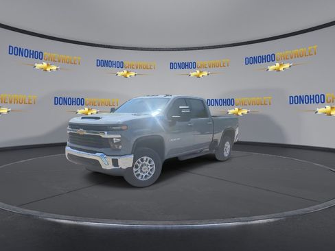 Used 2024 Chevrolet Silverado 2500 LT AWD/4WD image 4