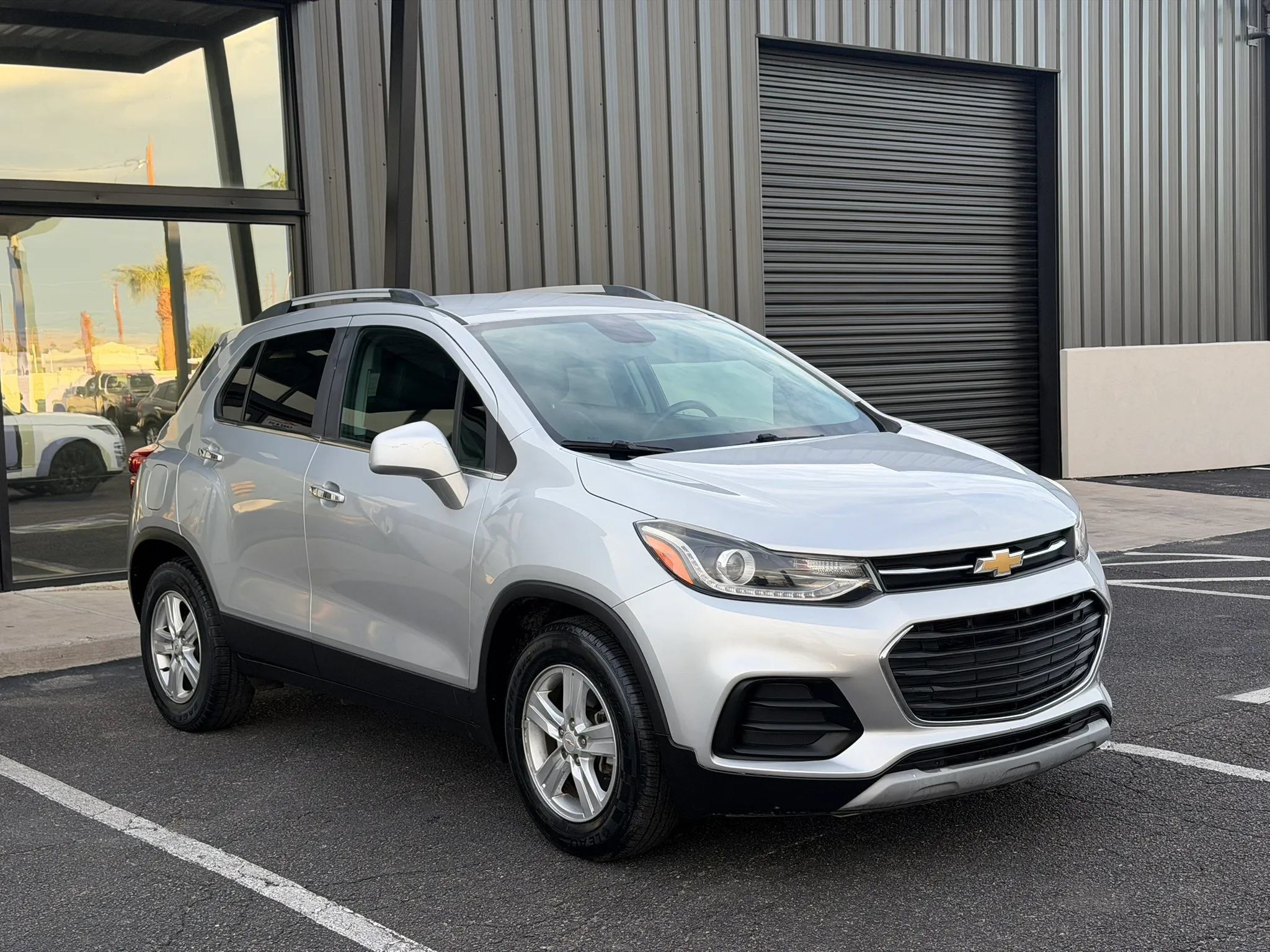 Used 2019 Chevrolet Trax LT w/ LT Convenience Package FWD image 13
