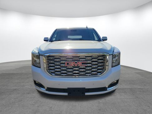 Used 2019 GMC Yukon XL Denali w/ Denali Ultimate Package image 30
