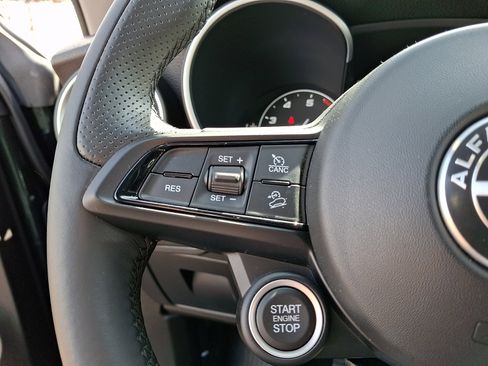 Used 2020 Alfa Romeo Stelvio Ti w/ Active Blind Spot Package AWD/4WD image 19