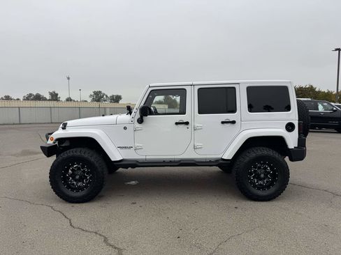 Used 2015 Jeep Wrangler Unlimited Sahara w/ Max Tow Package image 6