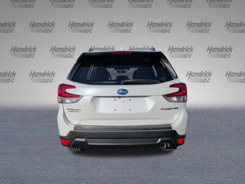 Used 2020 Subaru Forester Limited image 8