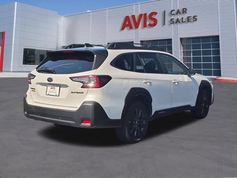 Used 2025 Subaru Outback Onyx Edition AWD/4WD image 6