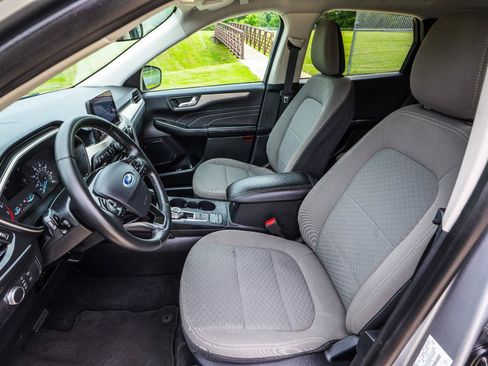 Used 2021 Ford Escape SE w/ Cold Weather Package AWD/4WD image 34