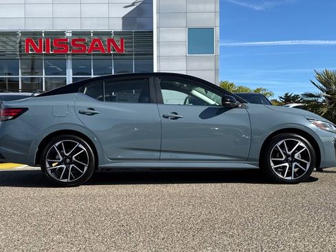 New 2025 Nissan Sentra SR image 4