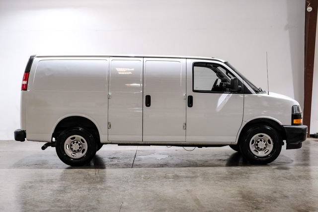 Used 2020 Chevrolet Express 2500 RWD image 8
