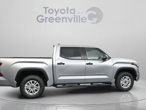 Used 2025 Toyota Tundra SR5 w/ SR5 Convenience Package RWD image 16