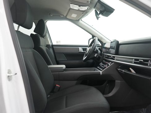 Used 2025 Hyundai Santa Fe SE image 11