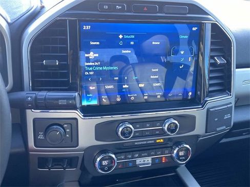 Used 2022 Ford F250 Lariat w/ Black Appearance Package image 27