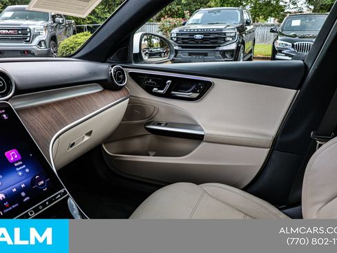 Used 2025 Mercedes-Benz C 300 Sedan image 34