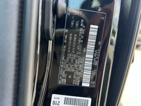 Used 2025 Toyota Sienna Platinum AWD/4WD image 27
