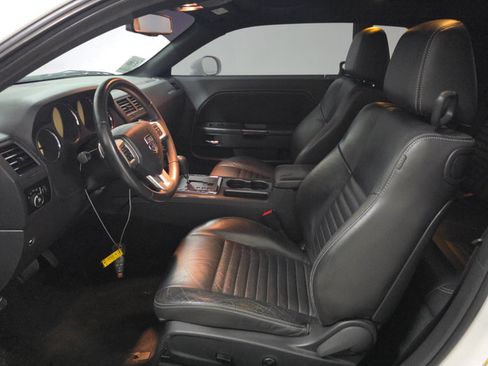 Used 2013 Dodge Challenger SXT Plus RWD image 7