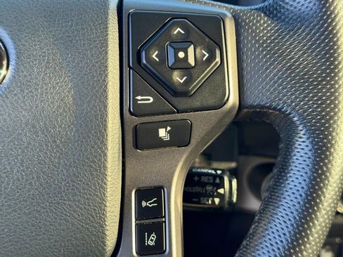 Used 2020 Toyota Tacoma TRD Off-Road w/ TRD Premium Off Road Package image 17