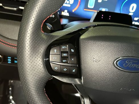 Used 2025 Ford Explorer ST-Line w/ Premium Package image 28