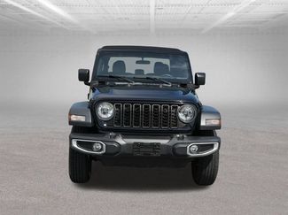 Used 2024 Jeep Gladiator Sport AWD/4WD video 2