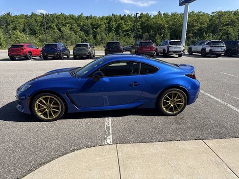 Used 2024 Subaru BRZ tS RWD image 6