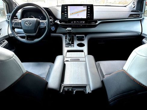 Certified 2023 Toyota Sienna XSE w/ XSE Plus Package FWD image 30